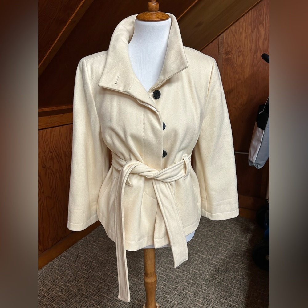 Old Navy Women's Ivory Trench Coat with Belt